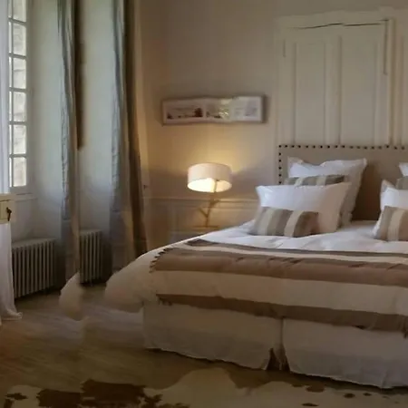 Вилла Domaine De Lamblardie *